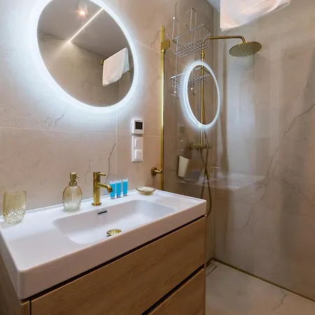 Grunwald Raszynska By Bookinghost דירה פוזנן