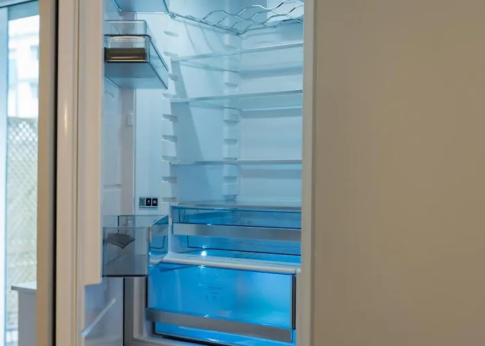 Grunwald Raszynska By Bookinghost * Poznan