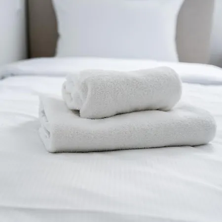 Grunwald Raszynska By Bookinghost Poznan